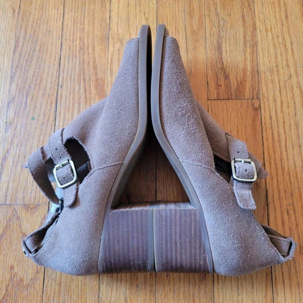 UGG step up